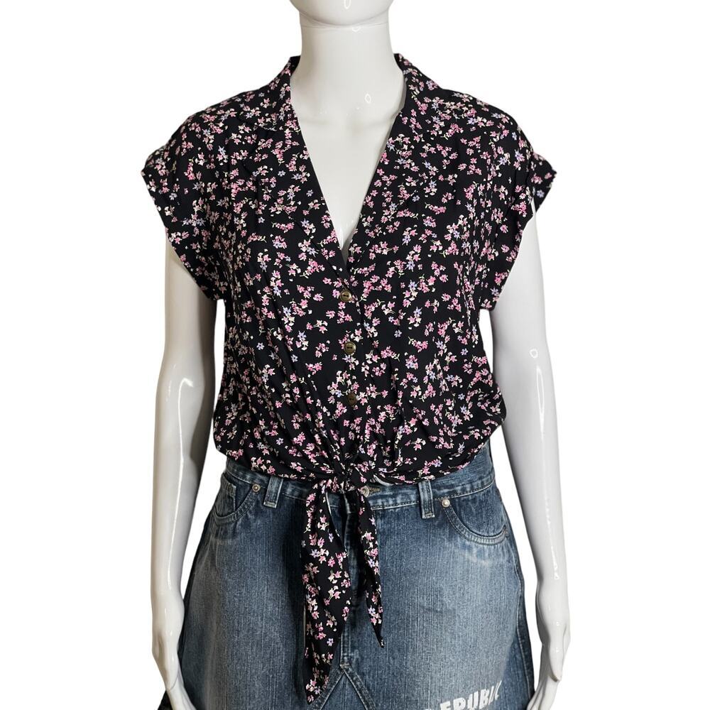 Nobo Womans Size S Top Short Sleeve Floral Multicolor Black Blouse Front Tie Top